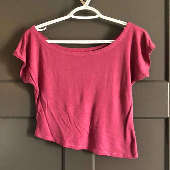 3/$20 or FREE with purchase of 2 or more items Crop asymmetrical TShirt - Picture 1 of 2